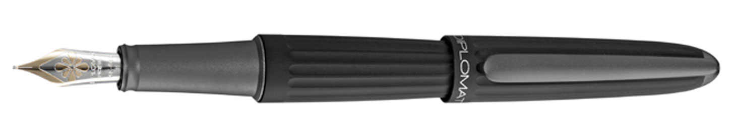 Diplomat Aero Black  Fountain Pen 14Kt nib.