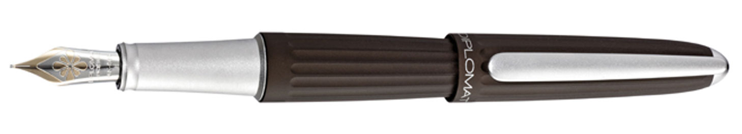 Aero - Diplomat Aero Metallic Brown 14Kt nib. Fountain Pen