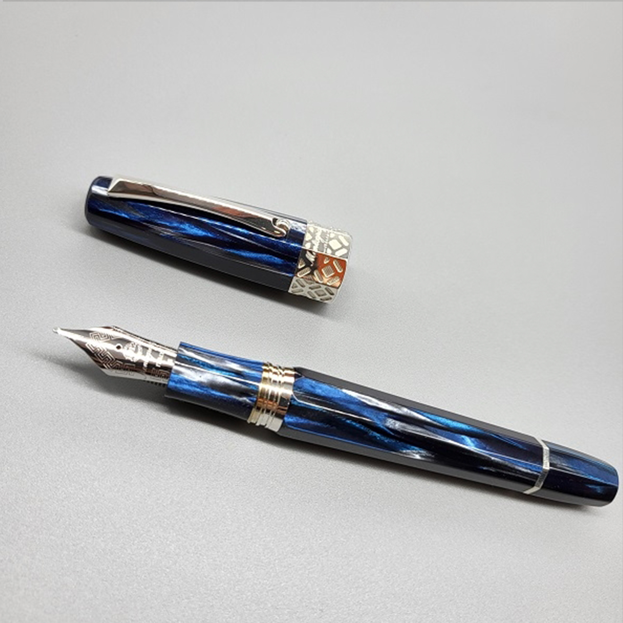 Montegrappa Otto Octagon Butterfly Blue Fountain Pen