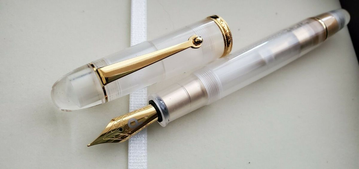 Penlux Masterpiece Cloudy Fountain Pen