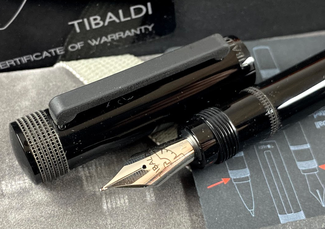 barst helpen beschaving Tibaldi Perfecta Black Resin Fountain Pen