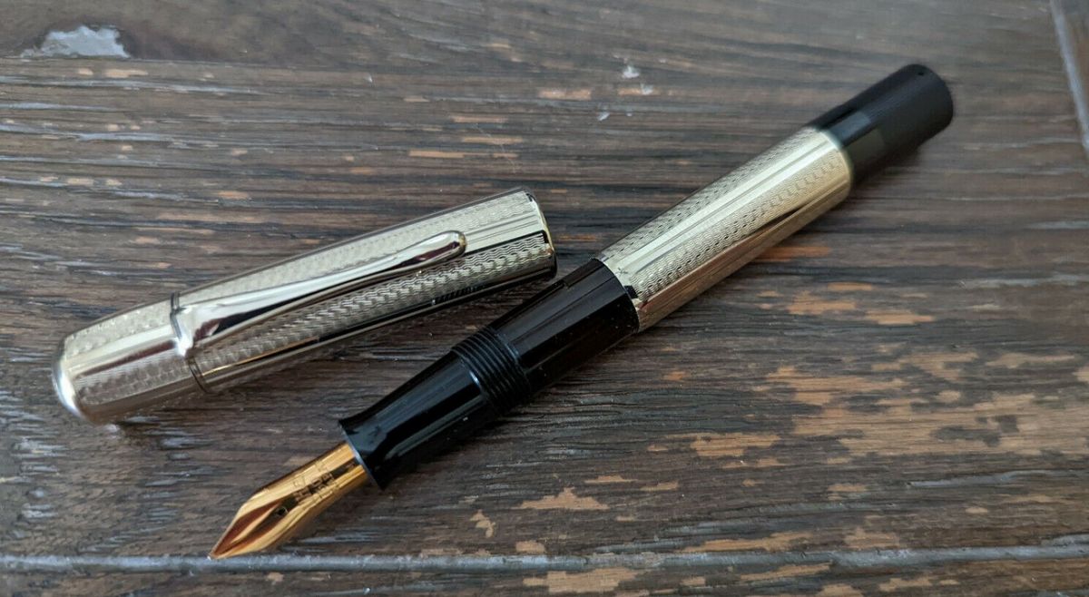 Pelikan 1931 Originals of their time White Gold LE Founatain Pen