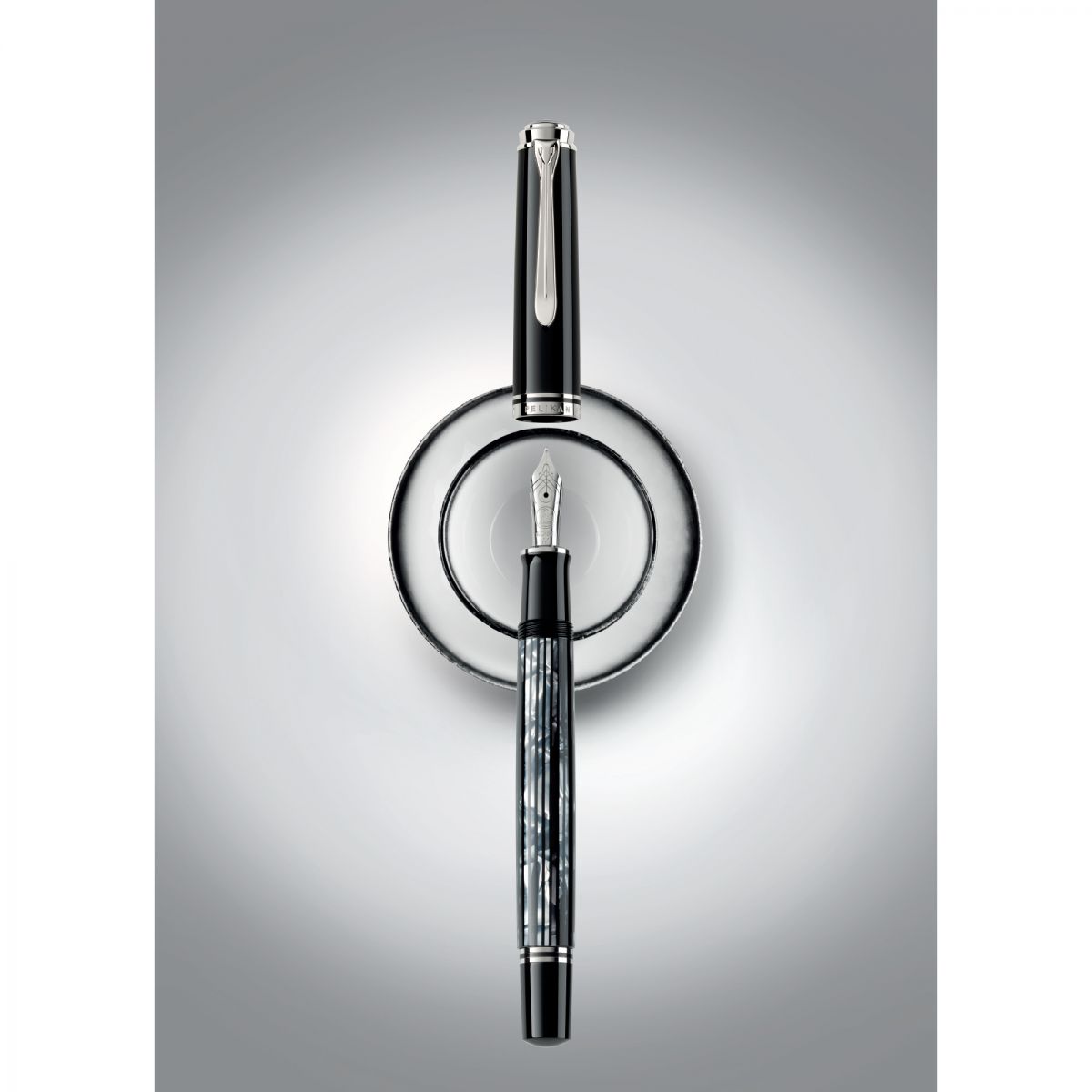 Souverän® 605 Tortoiseshell-Black Fountain Pen